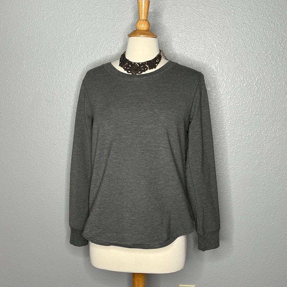 Medium women’s Eddie Bauer sleepwear sweatshirt